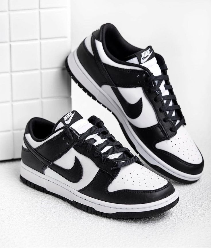 Nike dunk low panda